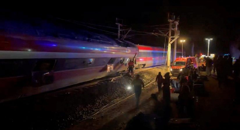 İspanya’da iki yüksek süratli tren çarpıştı. Madrid-Endülüs sınırı kapandı