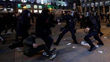 İspanyol polisi sokak şiddeti ve yağmalama teşebbüslerini önlemek için alarma geçti