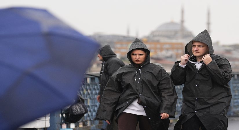 İstanbul için sel alarmı. Sabah saatlerine dikkat