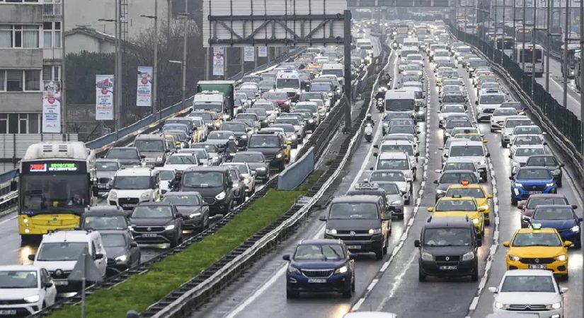 İstanbul’da trafik yoğunluğu yüzde 80’e ulaştı