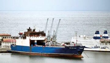 Karadeniz’de Türk ortaklı yük gemisi vuruldu: 2 meyyit