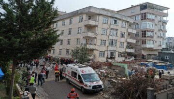 Maltepe’de çöken binadan kurtarılan vatandaş: Binamız çatlaktı, çatır çatır ses duyuluyordu