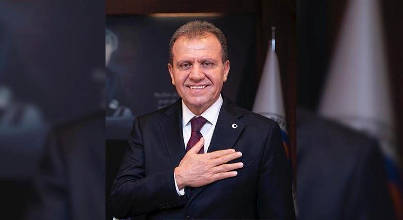 Mersin Belediye Başkanı Vahap Seçer kimdir, sebep gözaltına alındı?