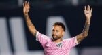 Neymar ağzını kapattı, kırmızı kartı gördü