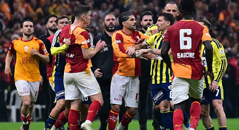 Olaylı Galatasaray-Fenerbahçe derbisi dünya basınında! ‘Vahşi batı! Osimhen haksız rekabet’