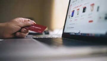 Online alışverişte uydurma yoruma erişim manisi