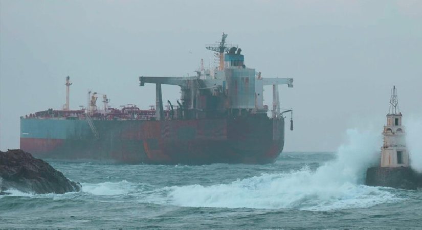 Rusya’dan Karadeniz’de 2 kargo gemisine akın