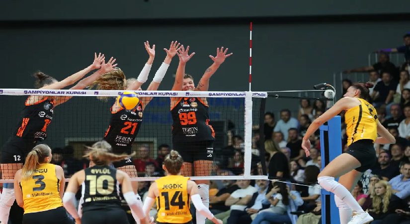 Şampiyonlar Kupası VakıfBank’ın oldu. Eczacıbaşı’nı 5 sette yenerek döneme kupa ile girdi