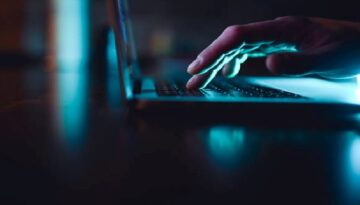 Siber hücumlar Japon şirketlerinin kasalarını vurdu. Kişi başı 5 bin yen tazminat