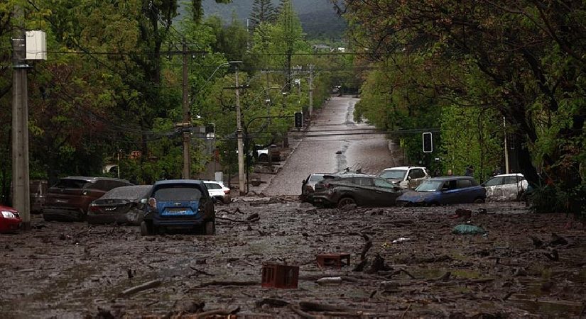Şili’yi sel vurdu: Başkentte ‘acil durum’