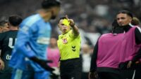 Tartışılan konumlar için hakem yorumcuları ne dediler?