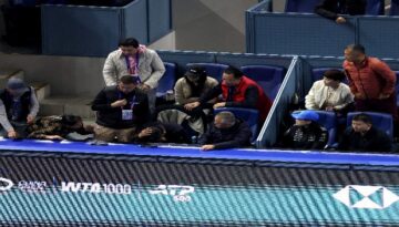 Tenis maçında çok farklı an. Seyirciyi gözünden vurdu