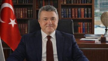 TÜBADEF Yılın İktisat Muharriri Mükafatı Abdullah Tolu’ya layık görüldü