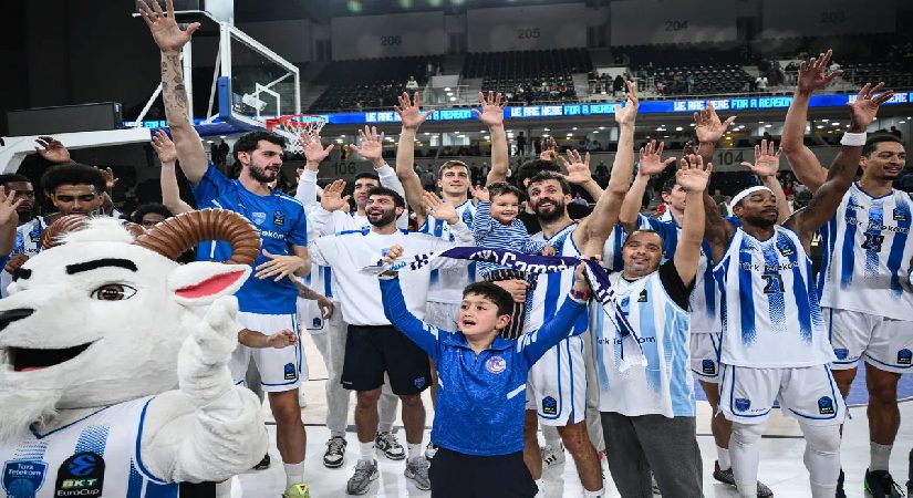 Türk Telekom, Roma’yı son çeyrekte yaktı. Galatasaray berbat başladı. Yukatel Denizli’den tarihi sonuç