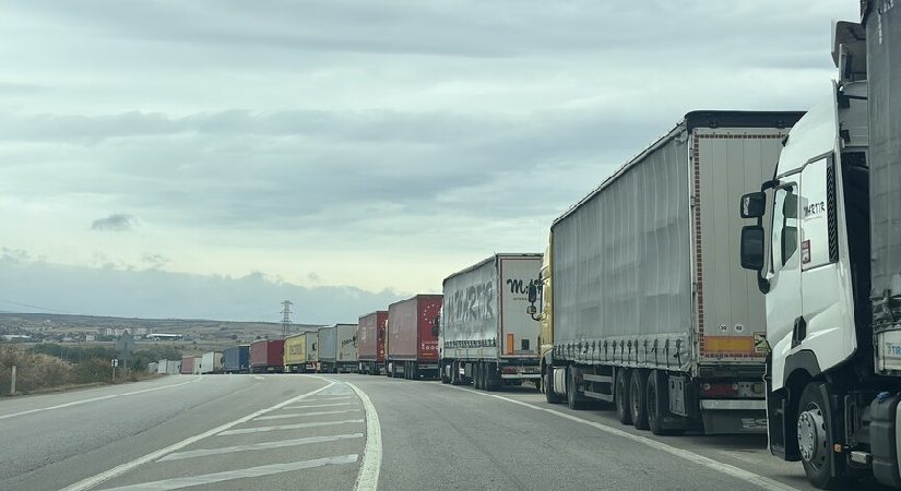 Üç bakanlık, tır şoförlerinin Schengen vizesi sorunu için devrede